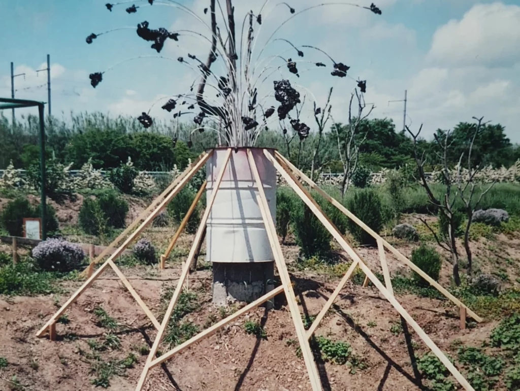 Creation of the scenery of the volcano in the enchanted forest at the Fantassia amusement park