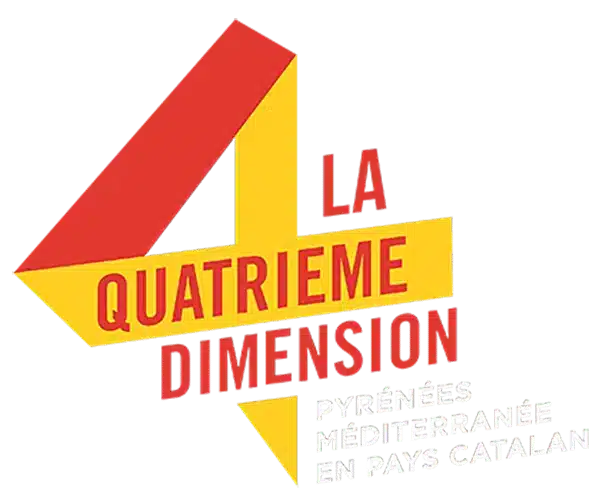 Logo de l'ADT Pyrénées Méditerranée en pays catalan, la quatrième dimension, partenaire du parc d'attractions Fantassia