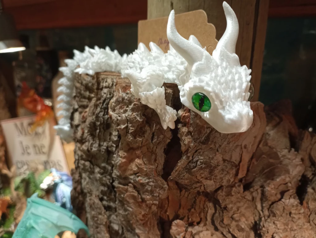 Dragon to buy at Fantassia amusement park shop
